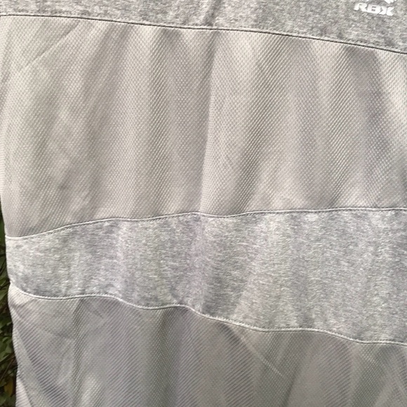 NWT RBX Reebok Perform Gray SS Tee Flexibility Quick Drying Lightweight L 14/16 - Picture 5 of 15